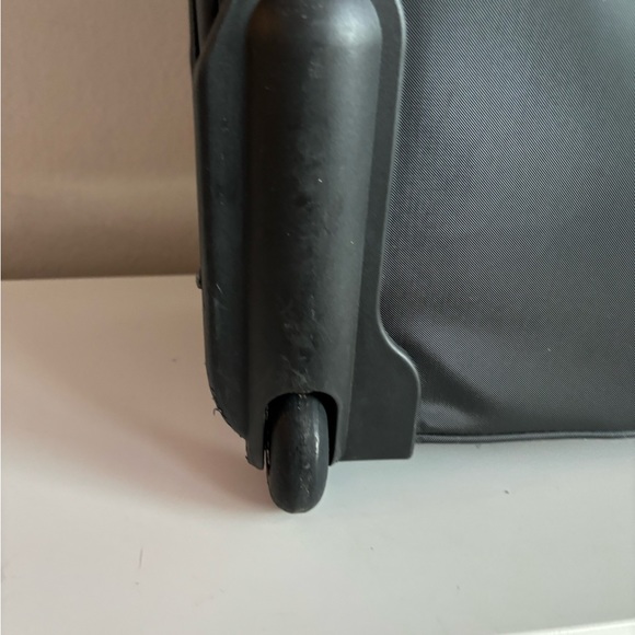 JON HART TRAVEL LUGGAGE - Picture 9 of 14